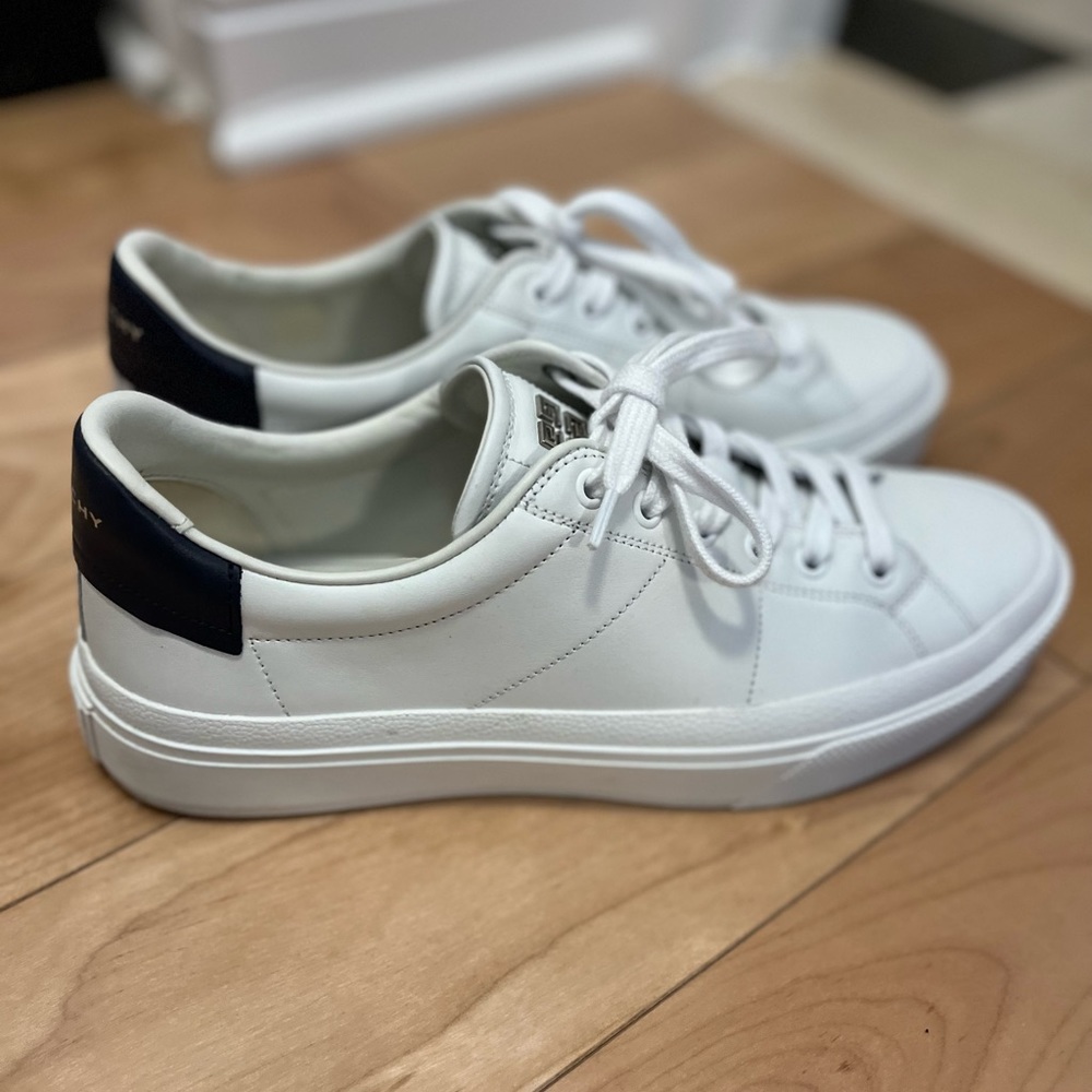 Givenchy City Sport Sneakers
